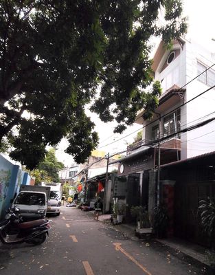 Nhà cực đẹp ngay vincom- bình thọ, 4 phòng ngủ