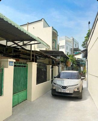 Bán nhà sổ riêng thổ cư đường xe hơi ngay công viên biên hùng