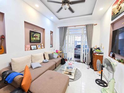 Cần tiền giảm sâu Nhà 3 tầng mặt tiền kinh doanh gần Đỗ Xuân Hợp Phước