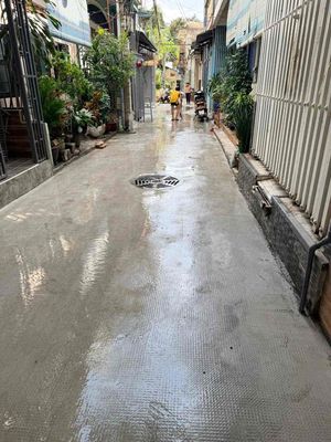 Bán nhà mặt tiền đường số 1