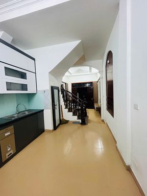 Nhà nguyên căn giá 12tr, phố Thụy Khuê, Tây Hồ, 4 phòng ngủ thoáng đẹp