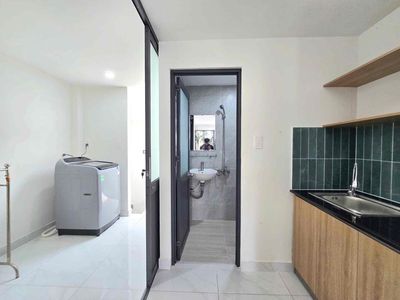 Căn hộ 1PN Tách bếp có Ban công, Máy giặt riêng ngay Chợ Thạch Đà
