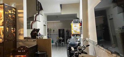 Nhà mới rộng 4*16m 1lầu 2pn 2wc hxh bùi quang là