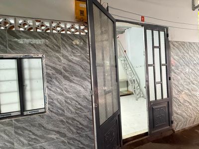 Cho thuê nhà 1 trệt 1 gác lửng Đường số 8 t.thọ, 2pn1wc gần chợ TĐ 5tr