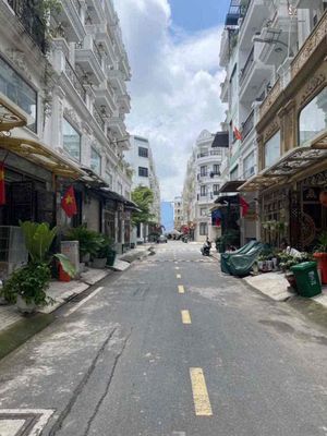 NHÀ Hẻm Xe Hơi 8m Ngay Hương Lộ 2