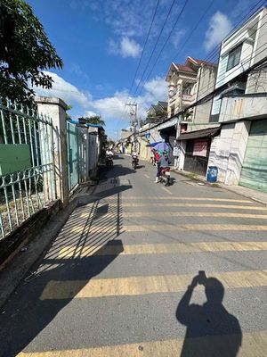 Chính chủ cần bán đất đẹp ở đường vũng việt, dĩ an. dt 162m. ngang 6m.