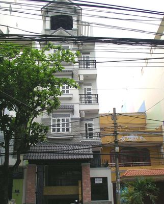 Nhà 4 tầng có hầm xe khu k300 tân bình
