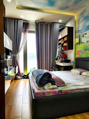 Gần EMART - 58M² - 5 Tầng - Hẻm xe Hơi - Quang Trung