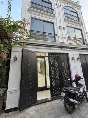 Nhà mới xây 4pn 5wc - nội thất, gần đường hiệp bình, vạn phúc city