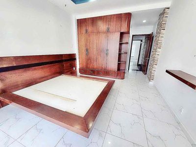 Nhà 4x18 3 Lầu 5PN 5WC, Có Nội Thất, Đường Lê Văn Quới, Quận Bình Tân