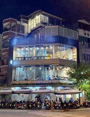 Cho thuê nhà GÓC 2MT Cô Giang với Nguyễn Khắc Nhu