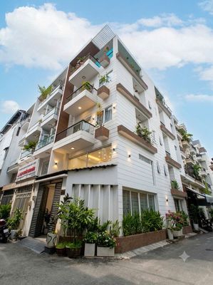 Ngang 5.5M - 68M² - 5 Tầng - Hẻm Xe Hơi - Quang Trung - Lô góc