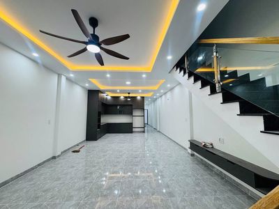 Bán nhà 1 trệt 1 lầu 4PN KCN Mỹ Phước 3, Bình Dương