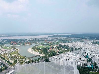 Bán căn hộ 3PN Masteri Centre Point view pháo hoa