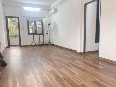 Hiếm căn hộ 60m2 chung cư Đinh Bộ Lĩnh gấp bán giá chào tốt hơn thị tr
