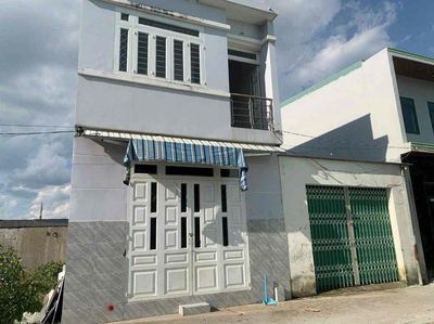 Bán nhà 1 lầu 100m2 hẽm xe hơi sổ riêng thổ cư giá chỉ 2,4 tỷ