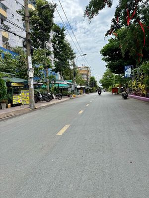 Mặt tiền kinh doanh Cc Ba Tơ, Q.8, dt: 4 x 11, 1 trệt 1 lầu, giá 3tỷ9.
