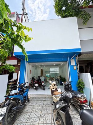 Cho thuê mặt bằng mặt tiền phan văn trị 4,2x27m trệt suốt -vĩa hè to