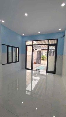 Nhà mặt tiền đường 10m - dt : 6 x 22 ( 132m ) mới xây - sân đậu oto