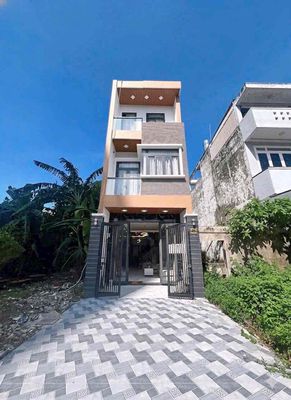 Nhà 5 phòng full nội thất kdc Công Trình 8