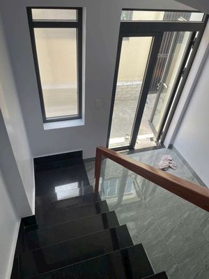 kẹt tiền cần chuyển nhượng gấp nhà 257 nguyễn bình