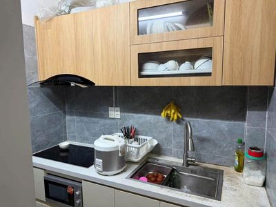 Nhà riêng 2p ngủ- đường Cô Giang-Cầu Kiều, sẵn nội thất giá 15tr