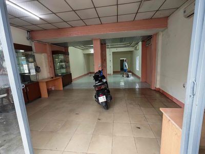 Cho thuê nhà mặt tiền giá rẻ
