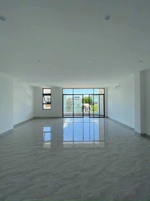 Cho thuê mặt bằng làm văn phòng - đường nguyễn sinh sắc, hòa minh