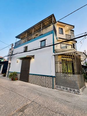 nhà hẻm tải thông gần Tên Lửa mới 3 tầng 4 phòng ngủ