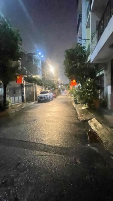 Bán nhà chính chủ ngay nhà ga T3
