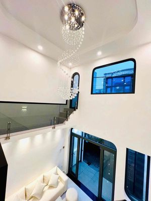 Tầm 3 tỷ 8 – nhà đẹp shr – 2pn 2wc – nguyễn ảnh thủ