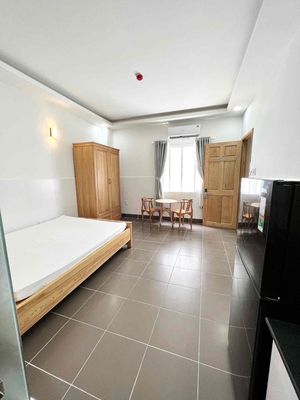 Studio cửa sổ trời full nội thất máy giặt riêng ngay tô hiệu- hoà bình
