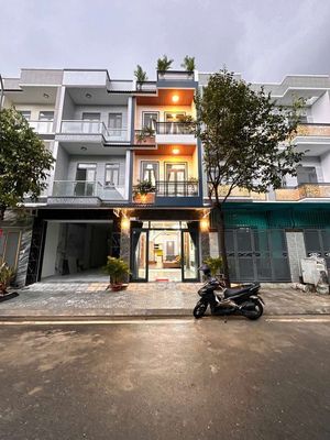 Nhà phố mới hoàn công kdc Trường An, gần BigC Go ngã 3 Cây Điệp Dĩ An