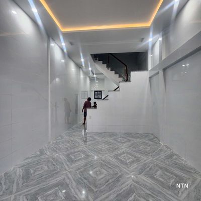cho thuê nhà lầu mới 99% kế chợ An Bình