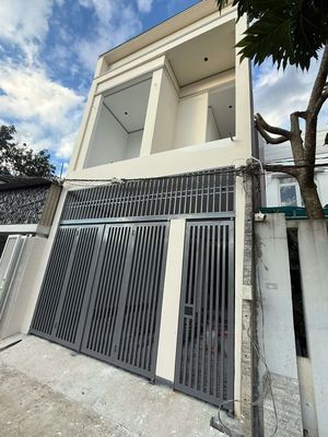 Bán Nhà Giá Ngợp Bank 303 Y Wang