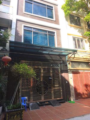 Cho thuê nhà nguyên căn 50m2 x4 tầng phù hợp ở và làm văn phòng