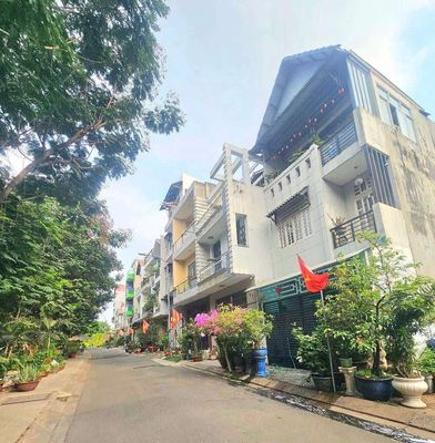 Bán nhà 4 tầng dt đất 120m2 ngang 7m - khu Êm Đềm Suối Nhum Linh Xuân — ảnh 1