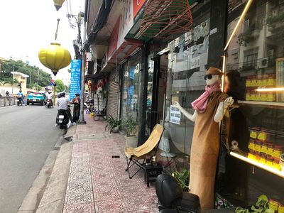 mặt bằng đẹp mặt đường