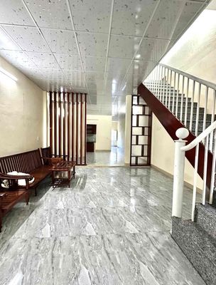 Cho thuê nhà 2 tầng đường hói kiểng gần cầu trung lương - hoà xuân
