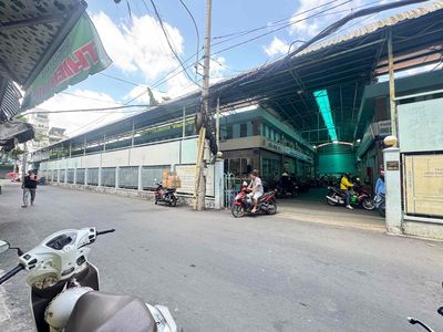 Cho thuê mặt bằng kinh doanh mặt tiền Nguyễn Giản Thanh - Q10