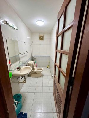 Cho thuê tầng 2 nhà số 261 Phố Ngọc Lâm