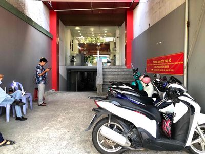 Toà nhà VP 1000m2 - MT Phan Văn Hớn KDC sầm uất