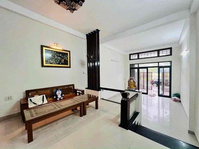 Cho thuê nhà đẹp 3 tầng 2pn đ.an dương vương- ngay khán đài pháo hoa
