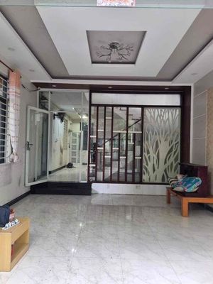 Cho thuê biệt thự mini bà điểm Dt 8x20 -1 lầu -4pn -2wc , có 4 cái má