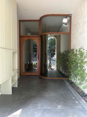 NNC mặt tiền Nguyễn Văn Trỗi , Decor sẵn , Nhận nhà ngay