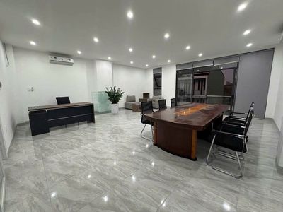 Văn phòng tầng 3 shophouse nguyễn sinh sắc