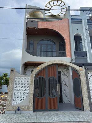 Chủ cần tiền đi định cư Mỹ cần bán gấp nhà Long An