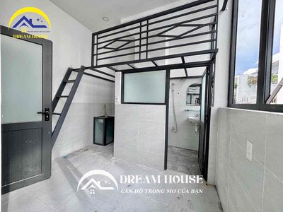 Khai trương căn hộ duplex cửa sổ trời đón gió.