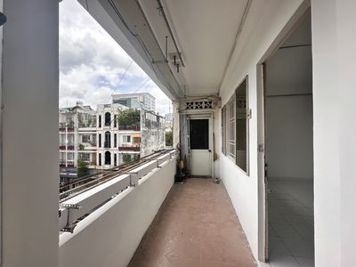 Bán căn hộ chung cư Lô C đường Lý Văn Phức, p. Tân Định, Q1, Tp HCM