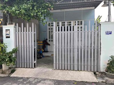 Nhà vườn 200m, sát bên Vinhome Q9
